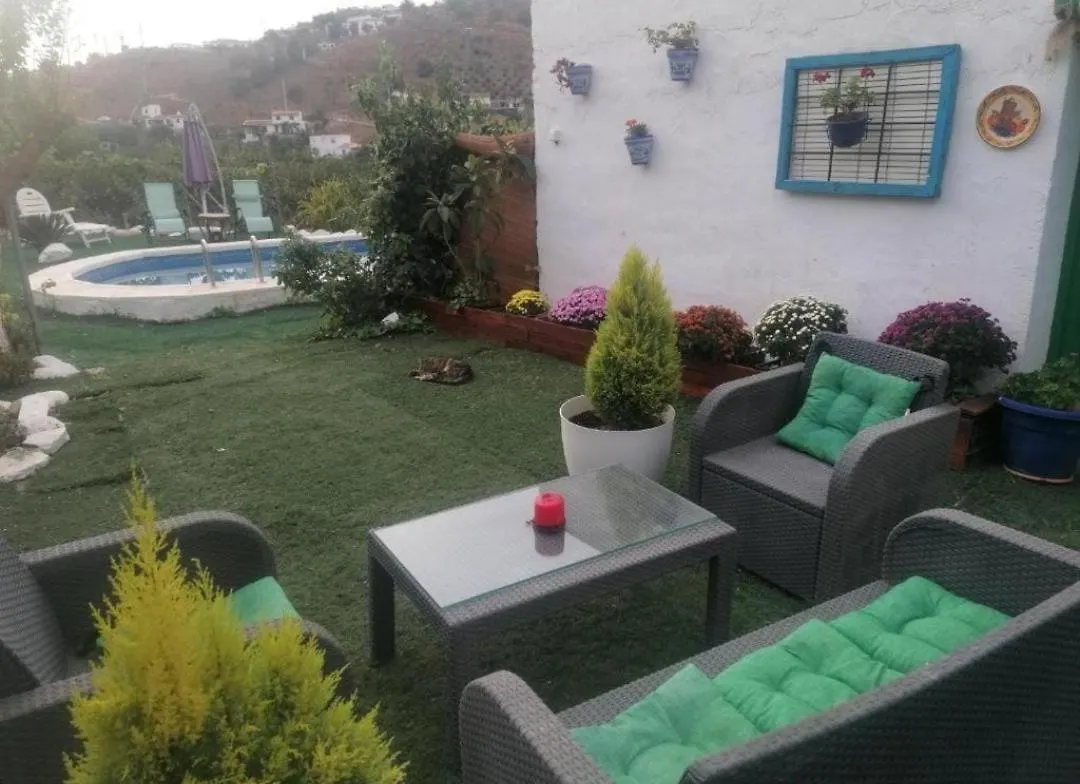 Hermosa Casa Con Piscina Y Gran Vista A La Montana Vinuela Spain